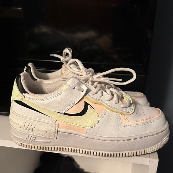 Nike Air Force 1 Low White with Pastel Accents - Picture 1 of 4